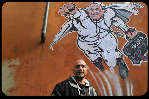 Superpope Artist Acclaims Pope Francis as a True Hero AFP Tizani Fabi &#8211; pt