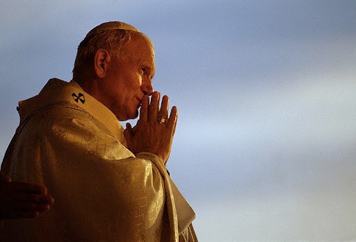 Juan Pablo II rezando &#8211; pt