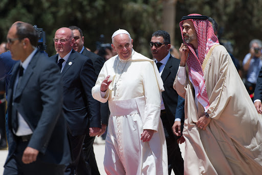Pope Francis arrives in Jordan &#8211; pt