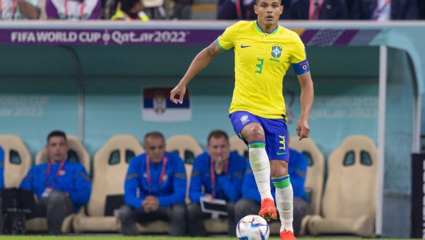 Jogador Thiago Silva no jogo entre Brasil e Sérvia, no Catar