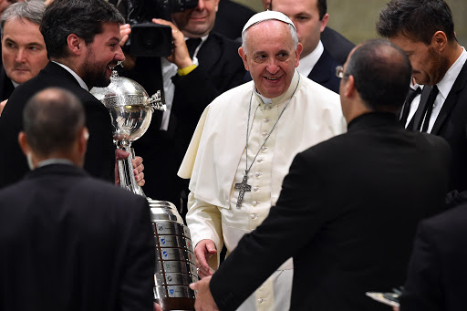 Pope Francis welcomes players of the Argentinian football team San Lorenzo &#8211; pt