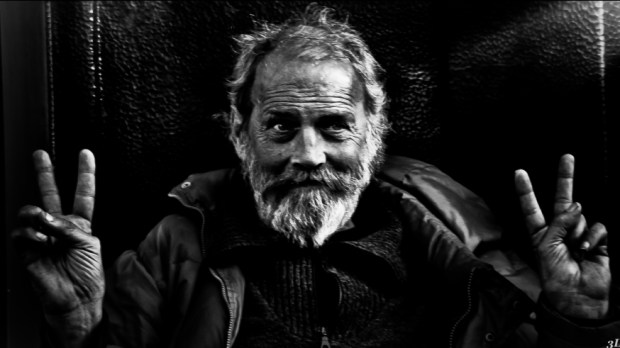 web-homeless-portrait-smile-bw-laurent-lavc3ac-lazzeresky-cc.jpg