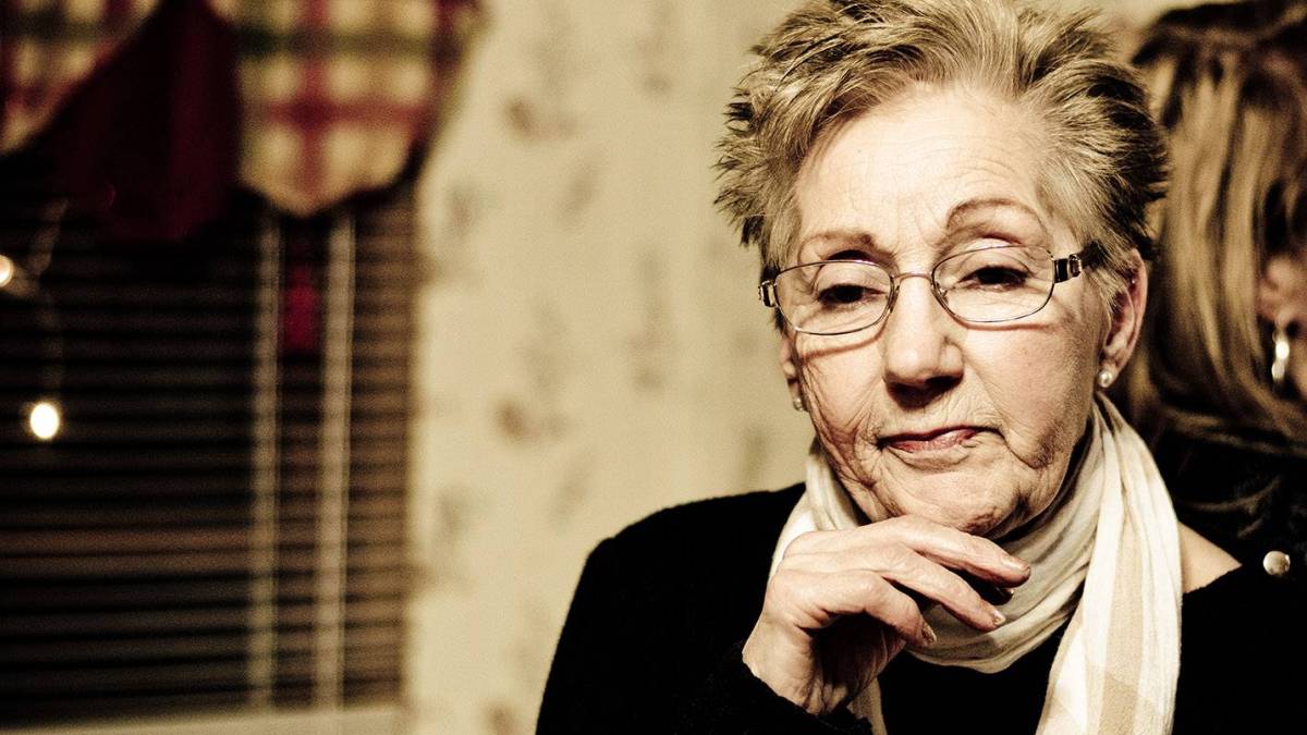 web-grandma-old-woman-nicholas-erwin-cc