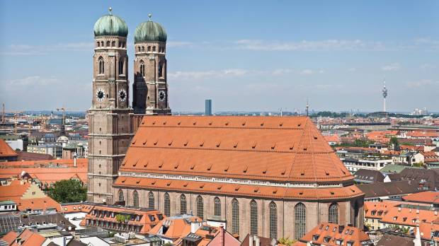 frauenkirche_munich_-_view_from_peterskirche_tower2