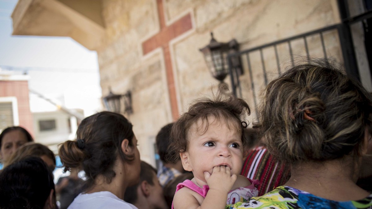 web-rodzina-mosul-irak-chrzescijanie-vianney-le-caer-sipa-east-news