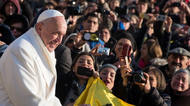 Pope Francis greets the crowd &#8211; Blessing