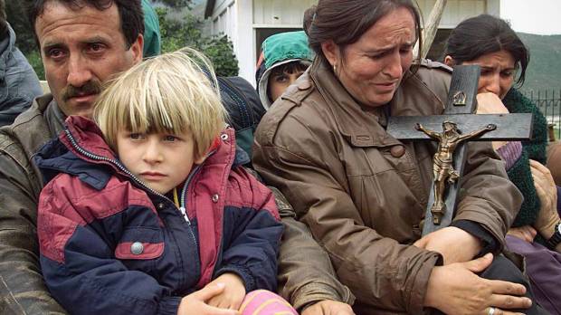 christian-refugee-family-000_sapa990428459480-christophe-simon-afp