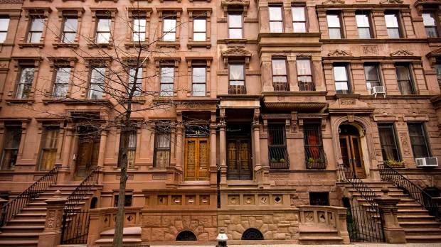 web-brownstone-new-york-city-buildings-garrett-ziegler-cc