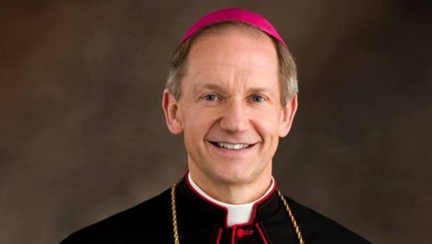 Dom Thomas Paprocki, o bispo que corre maratonas