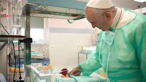 ITALY-POPE-HOSPITAL-VISIT