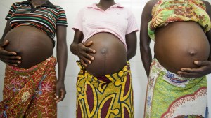 Ivorian Women Receive Prenatal Consultations