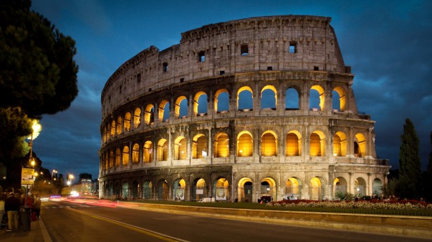 WEB3 COLOSSEUM ROME ANCIENT NIGHT Manuel Cohen AFP 043_MC_LCITALY12_MC565