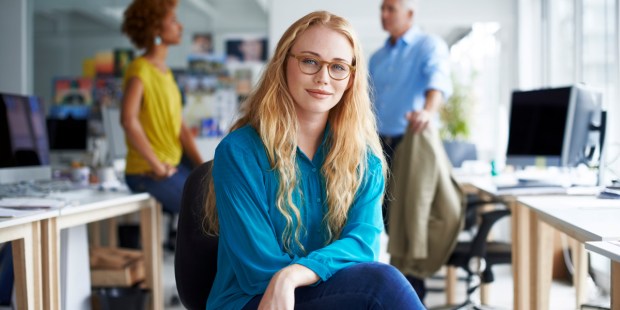 Mulher no ambiente de trabalho