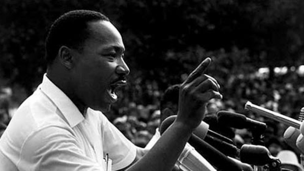 Crowds in DC urged to continue work of Martin Luther King