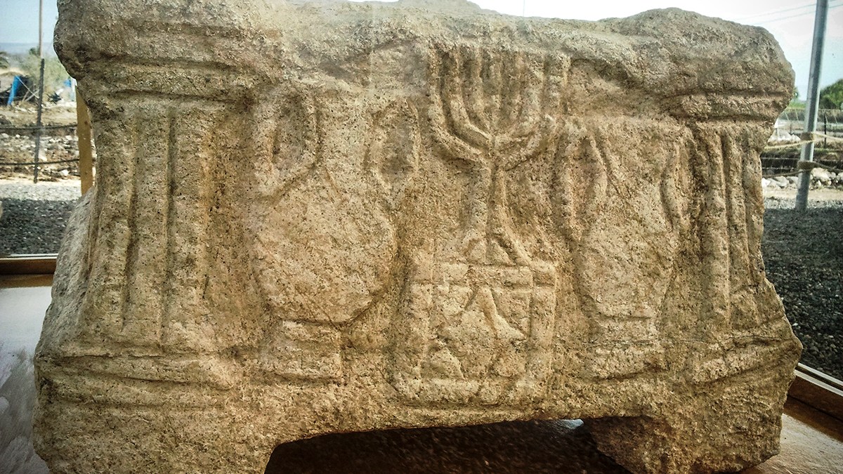 WEB2-MAGDALA-STONE-TOWN-JESUS-MAGDALEN-002-Hanay-CC-via-Wikipedia