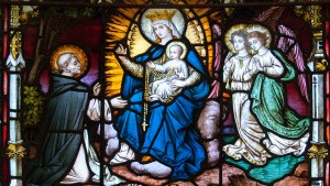 WEB3-CARLOW-CATHEDRAL-STAINED-GLASS-ST-DOMINIC-ROSARY-VIRGIN-MARY-Andreas-F-Borchert-CC-via-Wikipedia