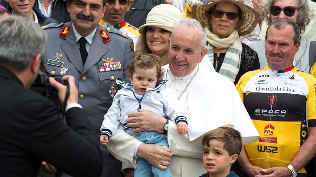 WEB3-PHOTO-OF-THE-DAY-POPE-FRANCIS-FAMILY-Antoine-Mekary-Aleteia
