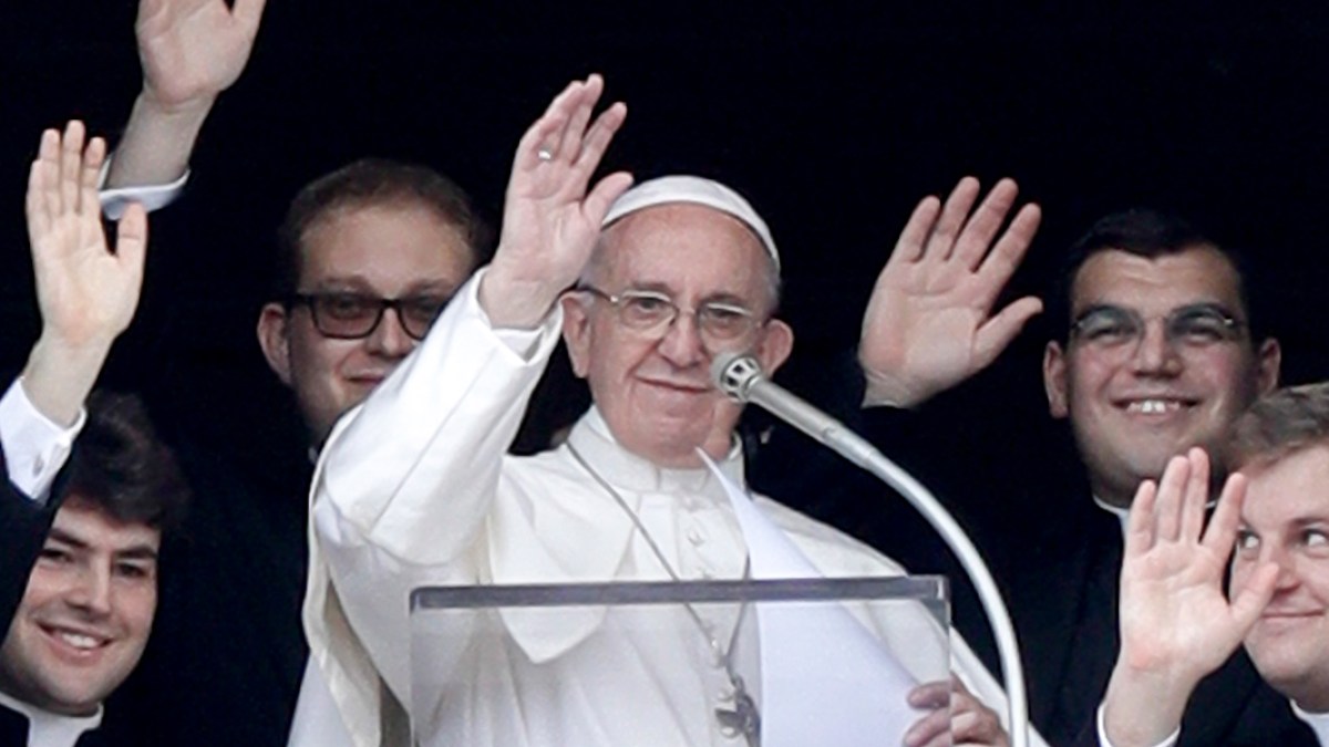 WEB3-PHOTO-OF-THE-DAY-POPE-FRANCIS-ORDINANDI-AP_17127369484808-AP-Photo-Andrew-Medichini