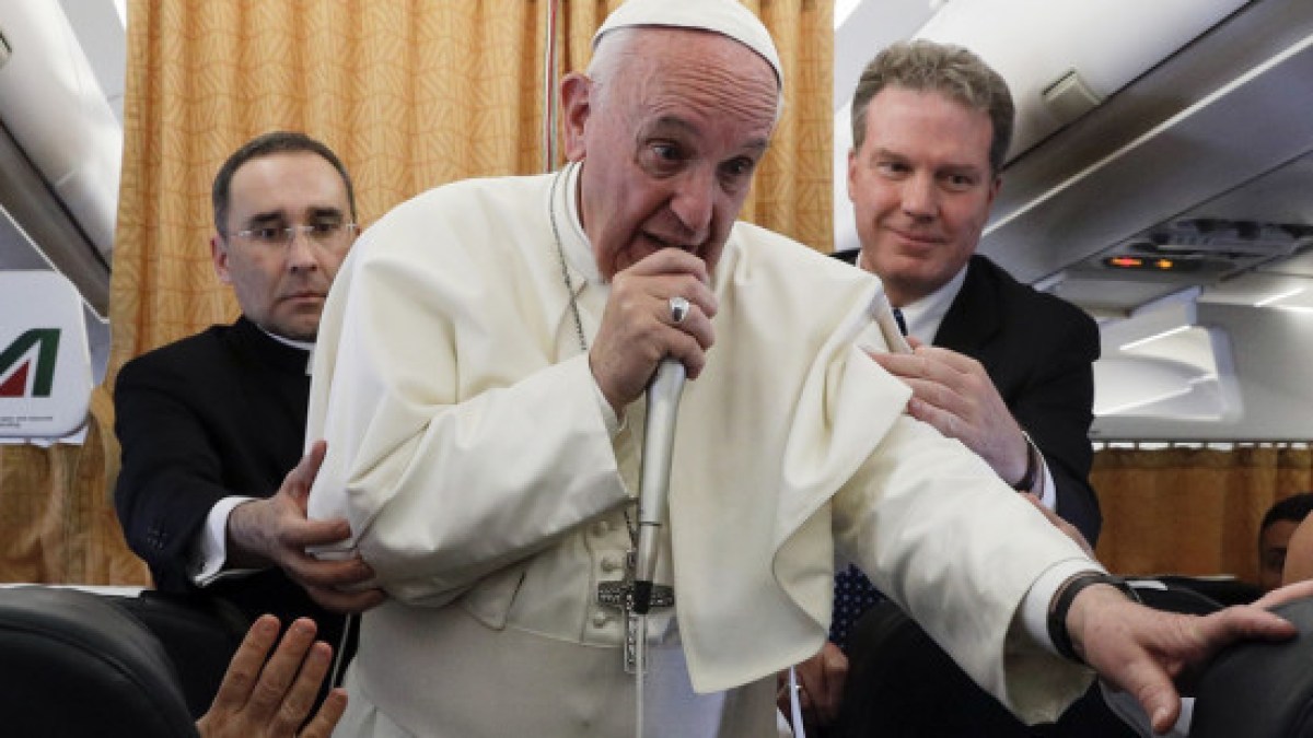 web3-pope-francis-plane-rap-ap-east-news