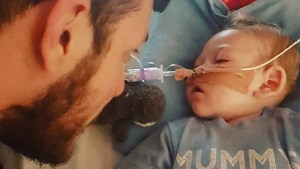 WEB-CHARLIE-GARD-FIGHT-LIFE-FATHER-Charlie-Gard-#charliesfight-Facebook