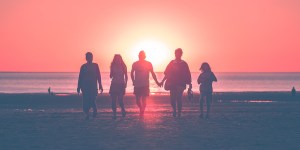 Sejam bondosos e compassivos uns com os outros, perdoando-se, assim como Deus os perdoou em Cristo