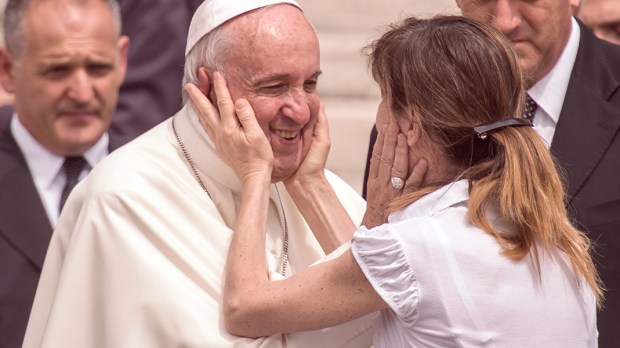 WEB-MEME-POPE-FRANCIS-JOY-©-Antoine-Mekary-ALETEIA