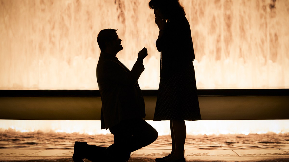 WEB3-MARRIAGE-PROPOSAL-LOVE-BACKLIGHT-andrew-higgins-CC