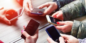 Um truque para amenizar o vício em celular