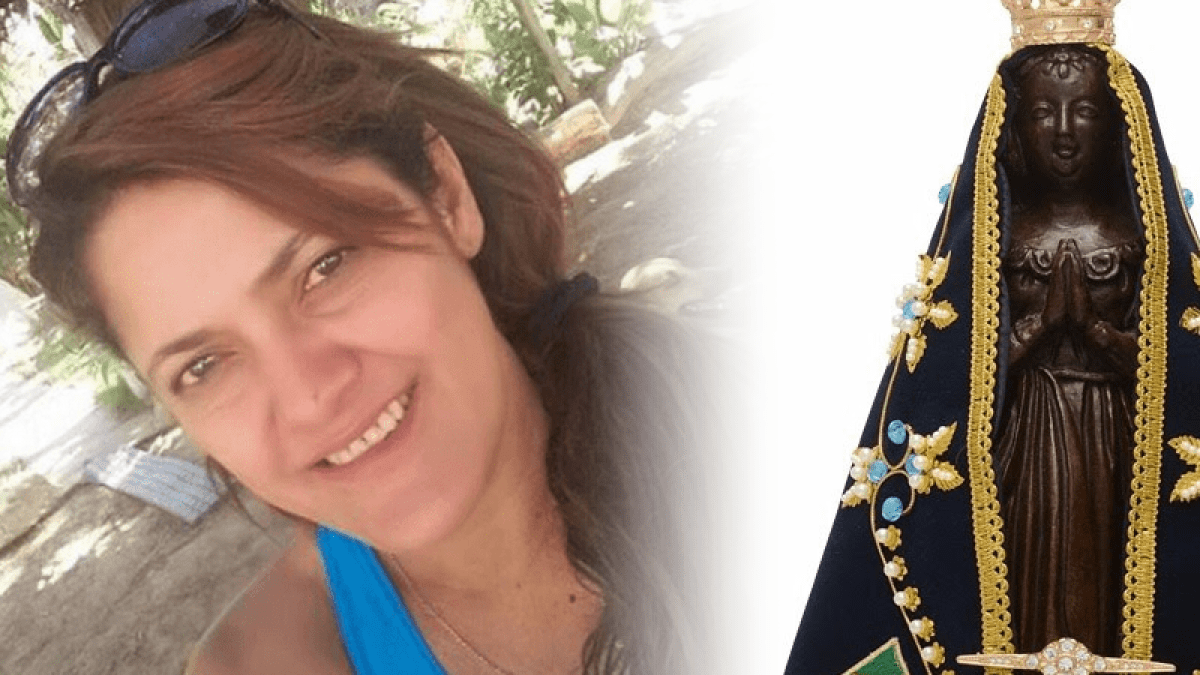Professora Heley de Abreu Silva Batista