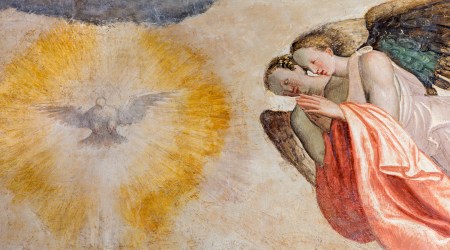 Oração poderosa ao Espírito Santo para suplicar bênçãos em tempos desafiadores