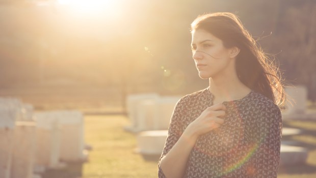 WOMAN,CEMETERY