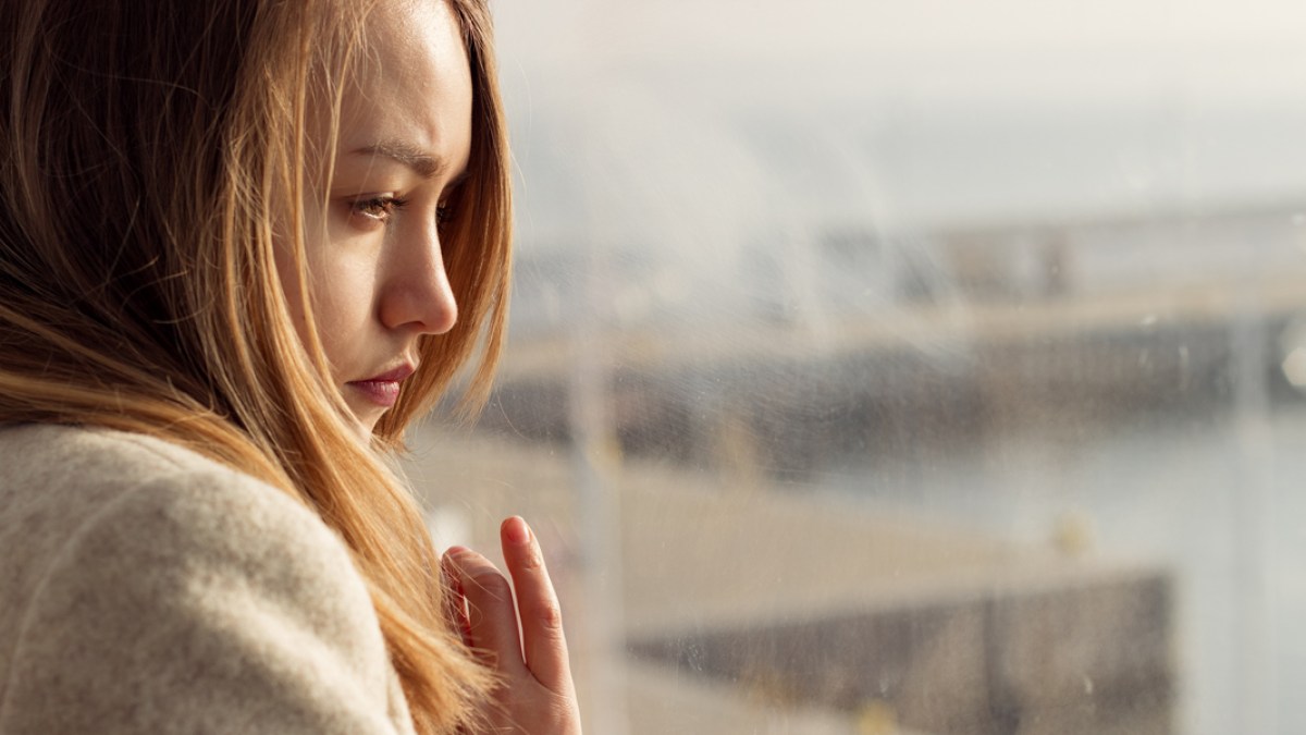 WOMAN,SADNESS,GRIEF