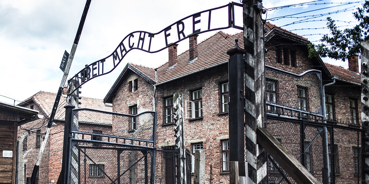 AUSCHWITZ