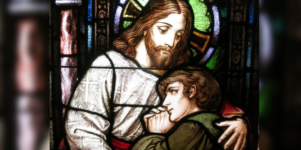 web3-sorrowful-mother-shrine-jesus-comforts-stained-glass-mercy-of-christ-nheyob-cc-by-sa-4-0