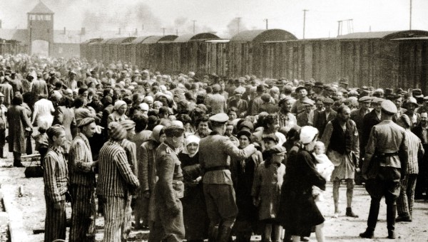 MODLITWA W AUSCHWITZ