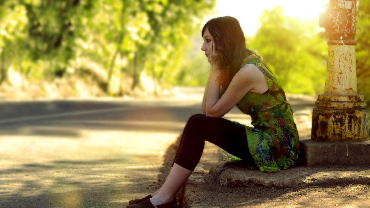 web-sad-sadness-loneliness-alone-girl-woman-jonathan-emmanuel-flores-tarello-cc