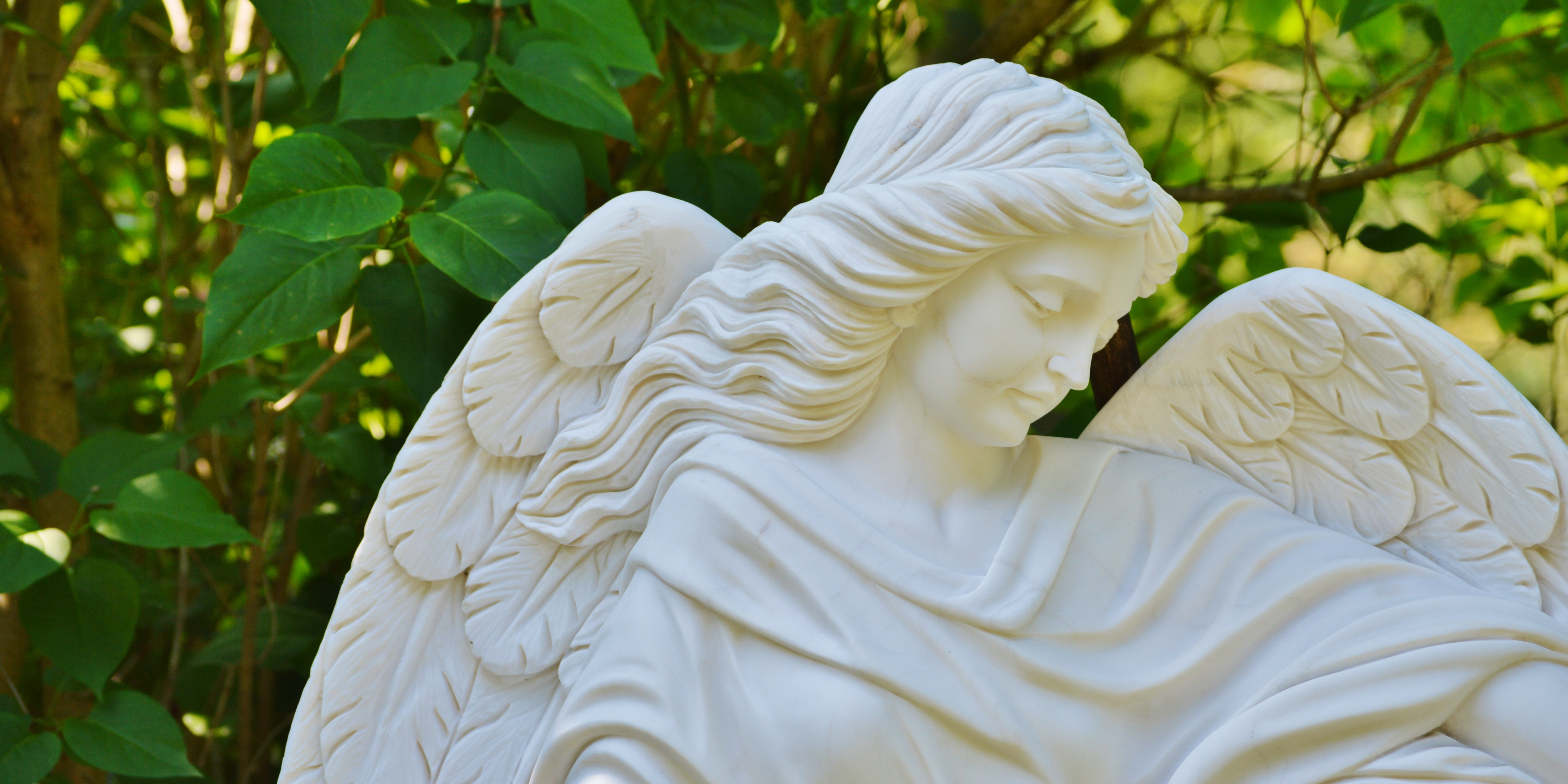 ANGEL STATUE