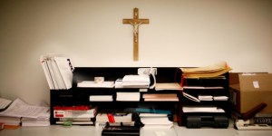 3 poderosos sacramentais para ter no seu escritório