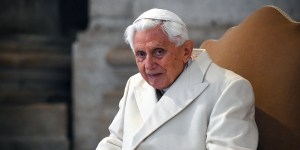 Bento XVI ultrapassa Leão XIII e torna-se o papa a viver mais tempo