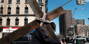 Como se reza a via-sacra?