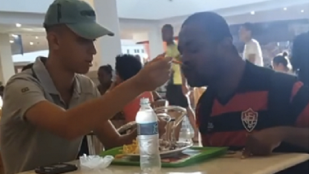 MAN,FEED