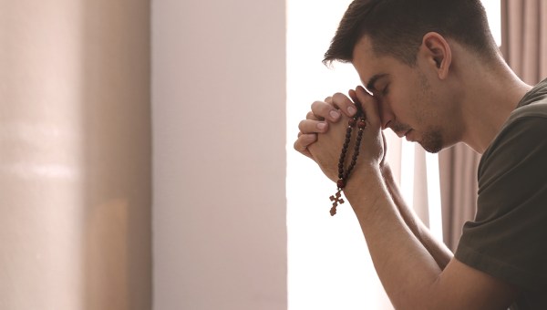 ROZPROSZENIA NA MODLITWIE