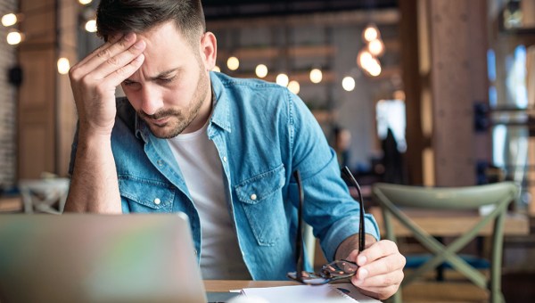 COLLEGE STUDENT STUDYING