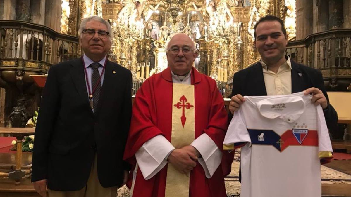 Gran-mestre-da-Ordem-do-Caminho-Dom-Julián-Barrio-Marcelo-Paz