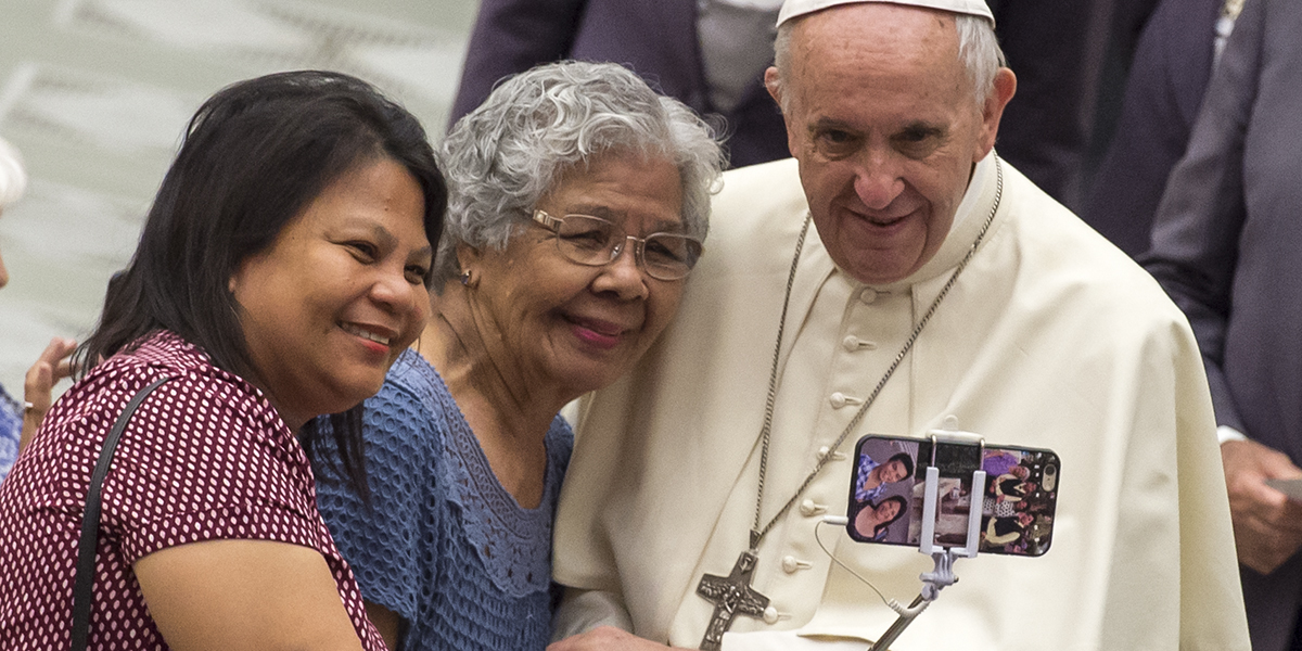 POPE SELFIE