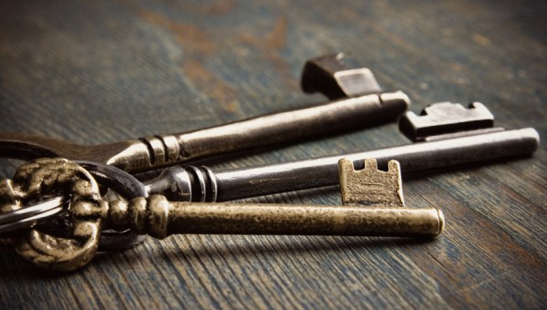 ANTIQUE KEYS