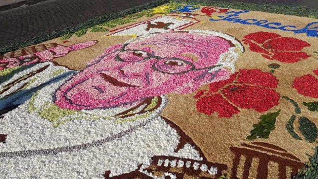 FLOWERS,POPE