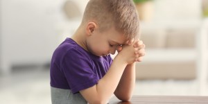 Quer aprender a rezar? O próprio Jesus pode lhe ensinar