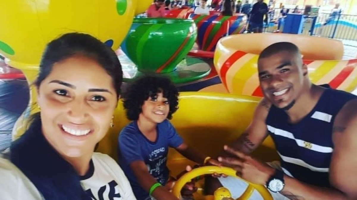 elisson-ao-lado-de-seu-filho-Lucca