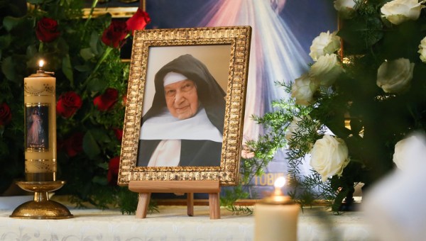 CECYLIA MARIA ROSZAK, FREIRA QUE SALVAVA JUDEUS NA II GUERRA